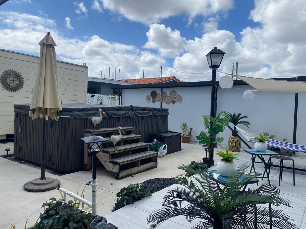 Tiny Place W Private Hot Jacuzzi 7 Min To Miami International Airport Exterior foto